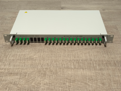 1U 19” Rack 8x1:4 PLC Splitter LC/APC G657A1